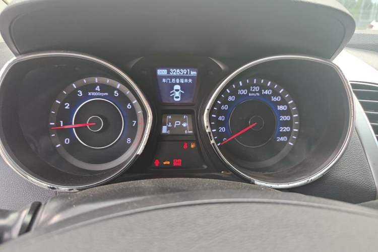 Used Hyundai Elantra (5th Generation / Langdong) 2015 1.6L Automatic Luxury Model Instrument Cluster