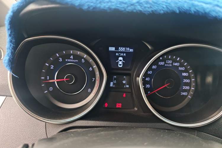 Used Hyundai Elantra (5th Generation / Langdong) 2015 1.6L Manual Leading Model Instrument Cluster