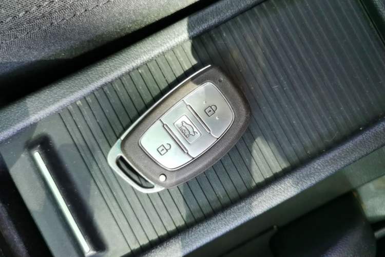 Used Hyundai Elantra (5th Generation / Langdong) 2015 1.6L Manual Leading Model Interior 1