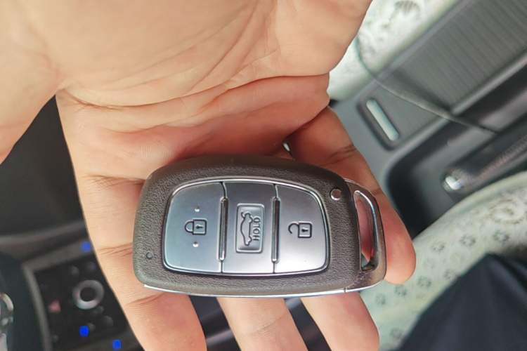 Used Hyundai Elantra (5th Generation / Langdong) 2015 1.6L Manual Leading Model Interior 1