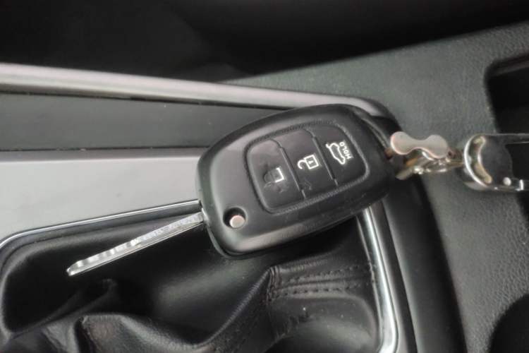 Used Hyundai Elantra (5th Generation / Langdong) 2015 1.6L Automatic Fashion Model Interior 1