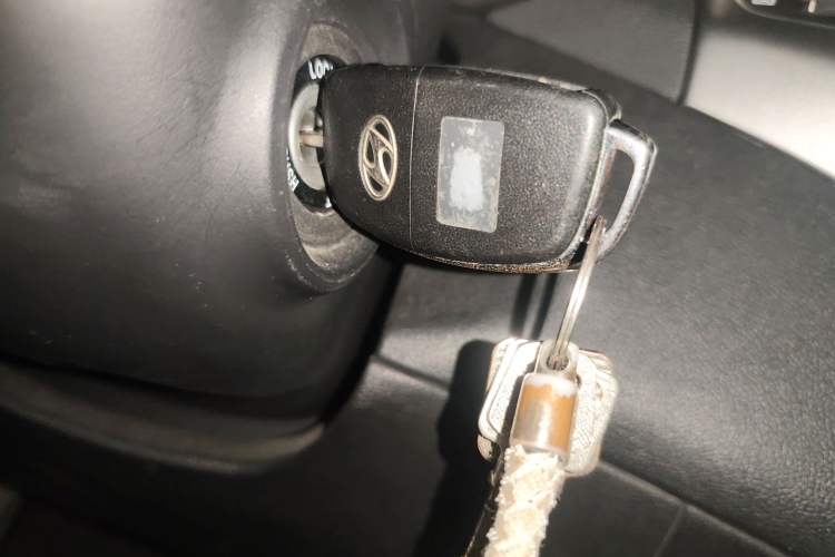Used Hyundai Elantra (5th Generation / Langdong) 2015 1.6L Automatic Fashion Model Interior 1