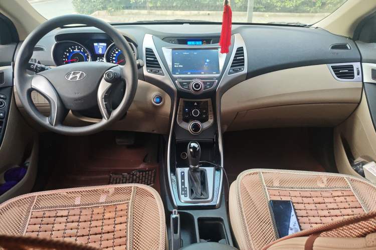 Used Hyundai Elantra (5th Generation / Langdong) 2015 1.6L Automatic Leading Model Interior 2