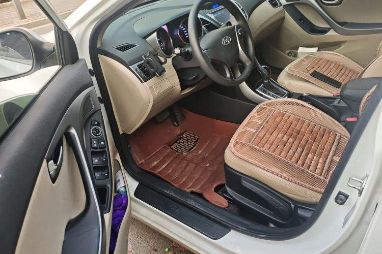 Used Hyundai Elantra (5th Generation / Langdong) 2015 1.6L Automatic Leading Model Interior 3