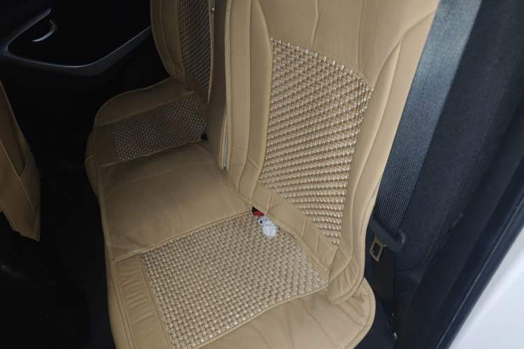 Used Hyundai Elantra (5th Generation / Langdong) 2015 1.6L Automatic Leading Model Interior 4