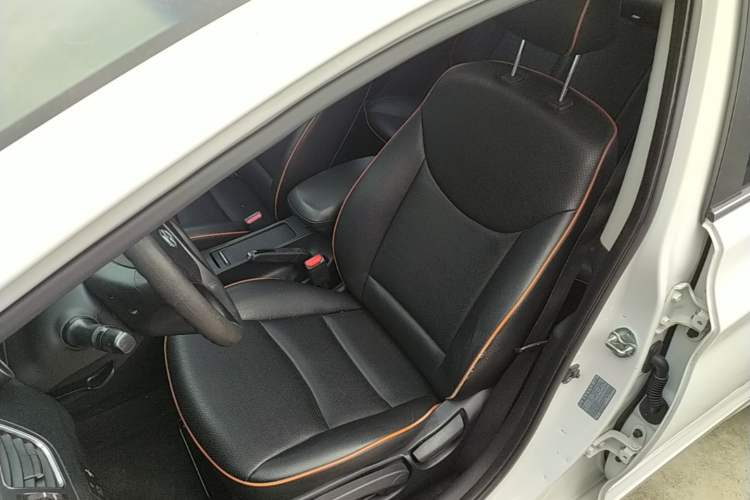 Used Hyundai Elantra (5th Generation / Langdong) 2015 1.6L Manual Leading Model Left Front Seat