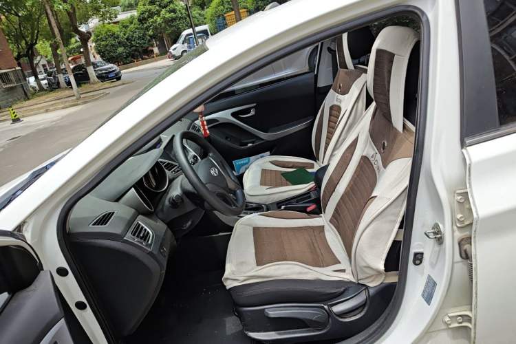 Used Hyundai Elantra (5th Generation / Langdong) 2015 1.6L Automatic Leading Model Left Front Seat
