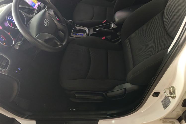Used Hyundai Elantra (5th Generation / Langdong) 2015 1.6L Automatic Leading Model Left Front Seat