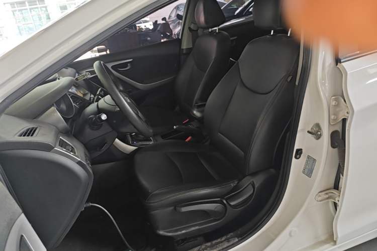 Used Hyundai Elantra (5th Generation / Langdong) 2015 1.6L Automatic Fashion Model Left Front Seat