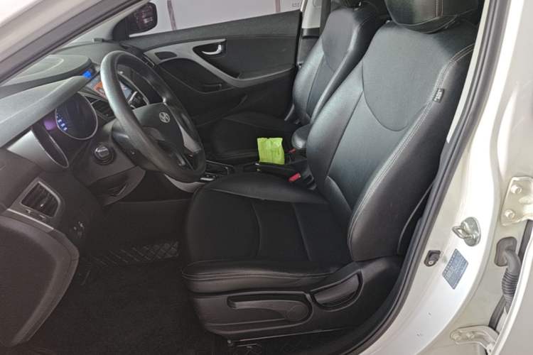 Used Hyundai Elantra (5th Generation / Langdong) 2015 1.6L Automatic Leading Model Left Front Seat