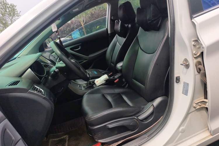Used Hyundai Elantra (5th Generation / Langdong) 2015 1.6L Manual Leading Model Left Front Seat