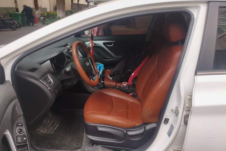 Used Hyundai Elantra (5th Generation / Langdong) 2015 1.6L Manual Leading Model Left Front Seat