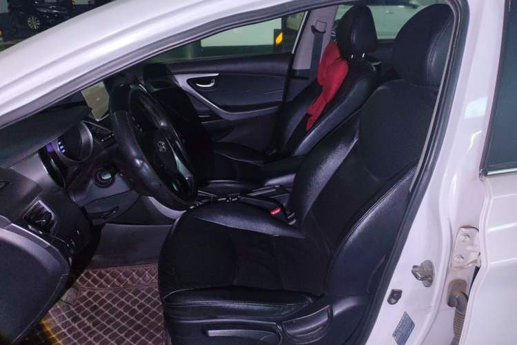Used Hyundai Elantra (5th Generation / Langdong) 2015 1.6L Automatic Luxury Model Left Front Seat