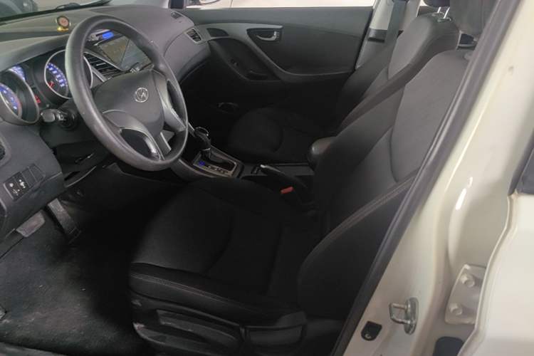 Used Hyundai Elantra (5th Generation / Langdong) 2015 1.6L Automatic Leading Model Left Front Seat