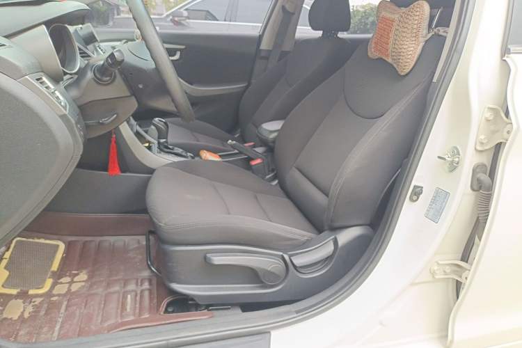 Used Hyundai Elantra (5th Generation / Langdong) 2015 1.6L Automatic Leading Model Left Front Seat