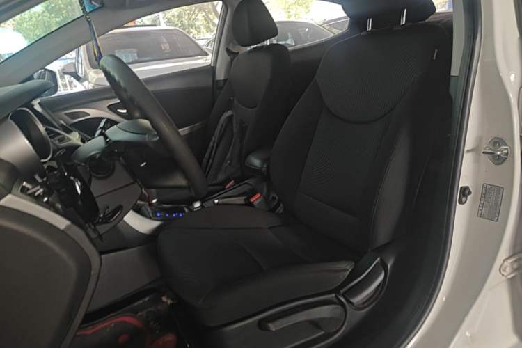 Used Hyundai Elantra (5th Generation / Langdong) 2015 1.6L Automatic Leading Model Left Front Seat