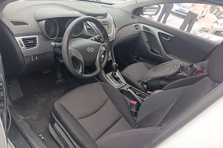 Used Hyundai Elantra (5th Generation / Langdong) 2015 1.6L Automatic Fashion Model Left Front Seat
