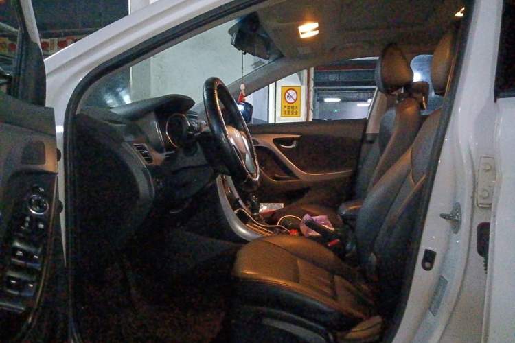 Used Hyundai Elantra (5th Generation / Langdong) 2015 1.6L Automatic Leading Model Left Front Seat