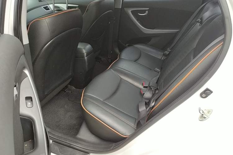 Used Hyundai Elantra (5th Generation / Langdong) 2015 1.6L Manual Leading Model Left Rear Seat