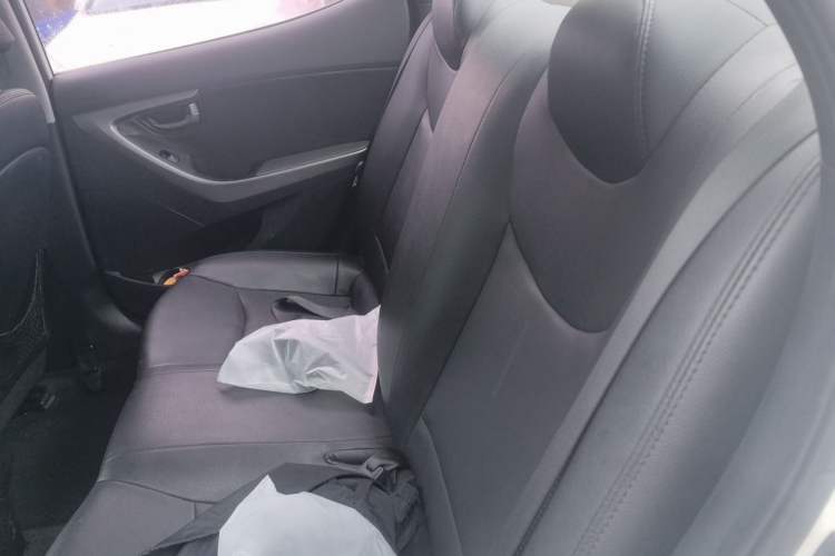 Used Hyundai Elantra (5th Generation / Langdong) 2015 1.6L Automatic Fashion Model Left Rear Seat