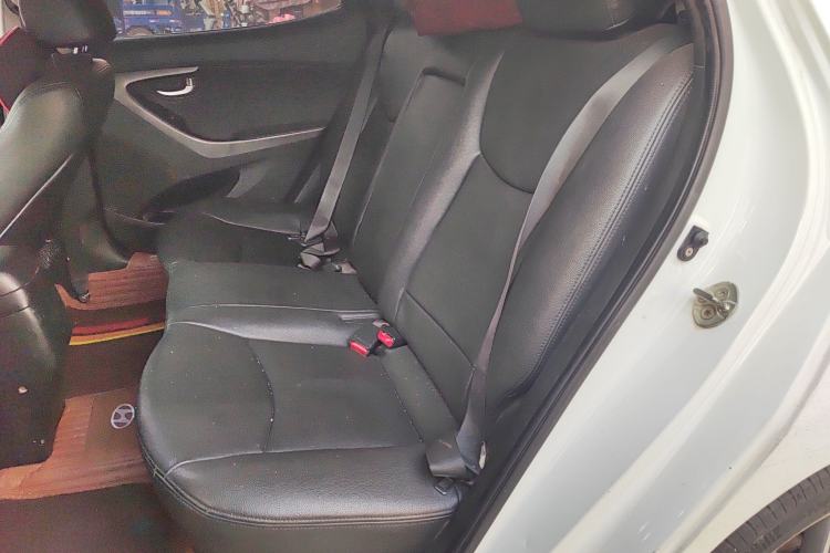 Used Hyundai Elantra (5th Generation / Langdong) 2015 1.6L Automatic Leading Model Left Rear Seat