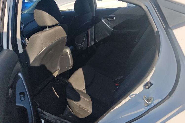 Used Hyundai Elantra (5th Generation / Langdong) 2015 1.6L Automatic Fashion Model Left Rear Seat