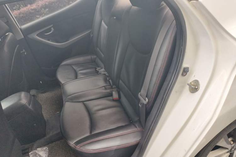 Used Hyundai Elantra (5th Generation / Langdong) 2015 1.6L Automatic Leading Model Left Rear Seat