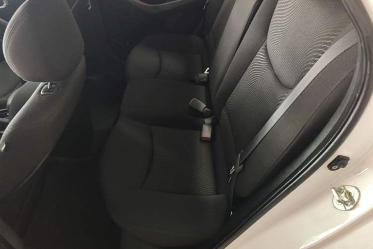 Used Hyundai Elantra (5th Generation / Langdong) 2015 1.6L Automatic Leading Model Left Rear Seat