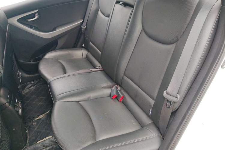 Used Hyundai Elantra (5th Generation / Langdong) 2015 1.6L Automatic Luxury Model Left Rear Seat
