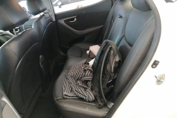 Used Hyundai Elantra (5th Generation / Langdong) 2015 1.6L Automatic Leading Model Left Rear Seat