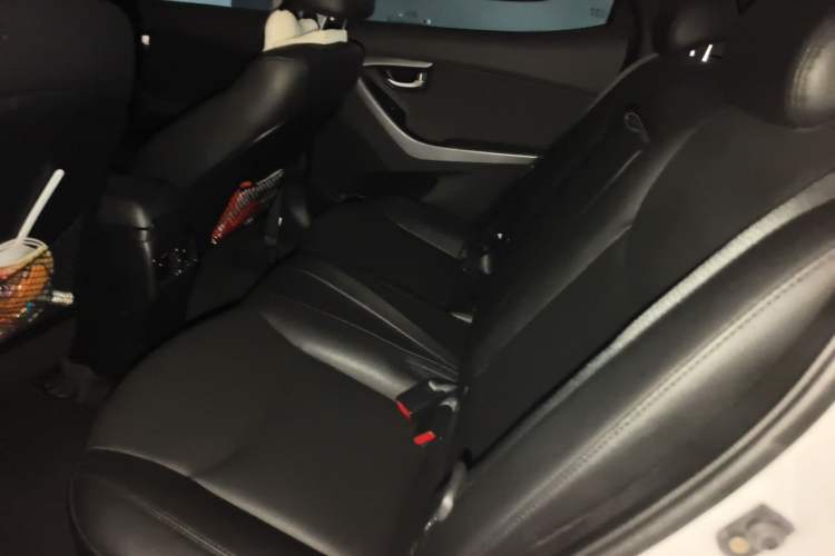 Used Hyundai Elantra (5th Generation / Langdong) 2015 1.6L Automatic Luxury Model Left Rear Seat