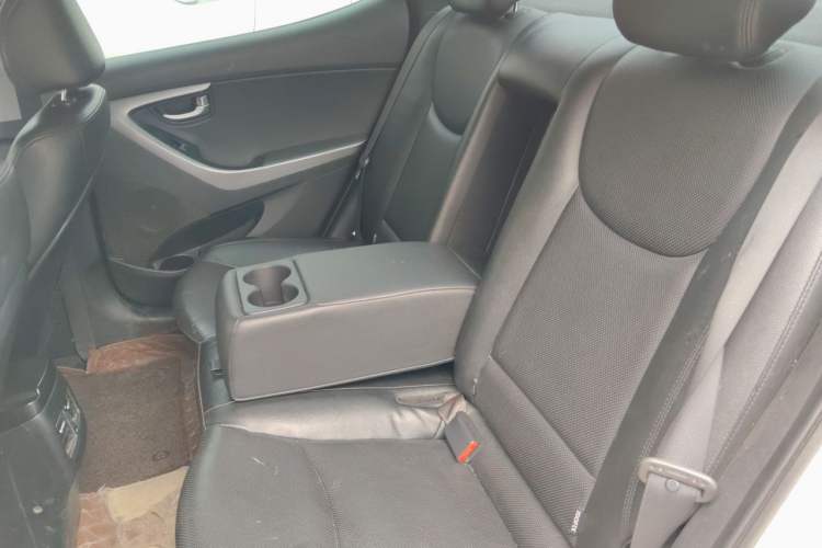 Used Hyundai Elantra (5th Generation / Langdong) 2015 1.6L Automatic Luxury Model Left Rear Seat