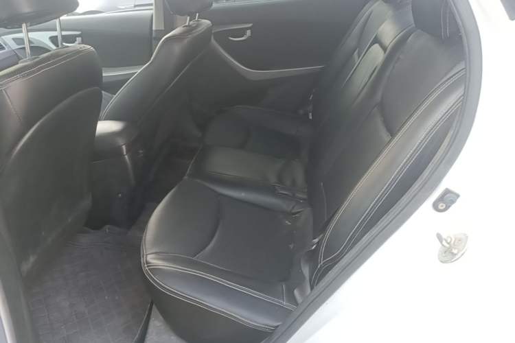 Used Hyundai Elantra (5th Generation / Langdong) 2015 1.6L Manual Leading Model Left Rear Seat