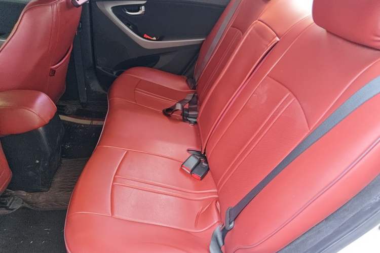 Used Hyundai Elantra (5th Generation / Langdong) 2015 1.6L Automatic Leading Model Left Rear Seat