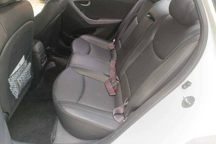 Used Hyundai Elantra (5th Generation / Langdong) 2015 1.6L Automatic Luxury Model Left Rear Seat