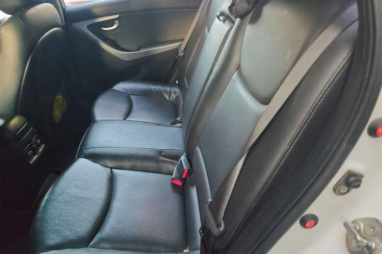 Used Hyundai Elantra (5th Generation / Langdong) 2015 1.6L Automatic Luxury Model Left Rear Seat