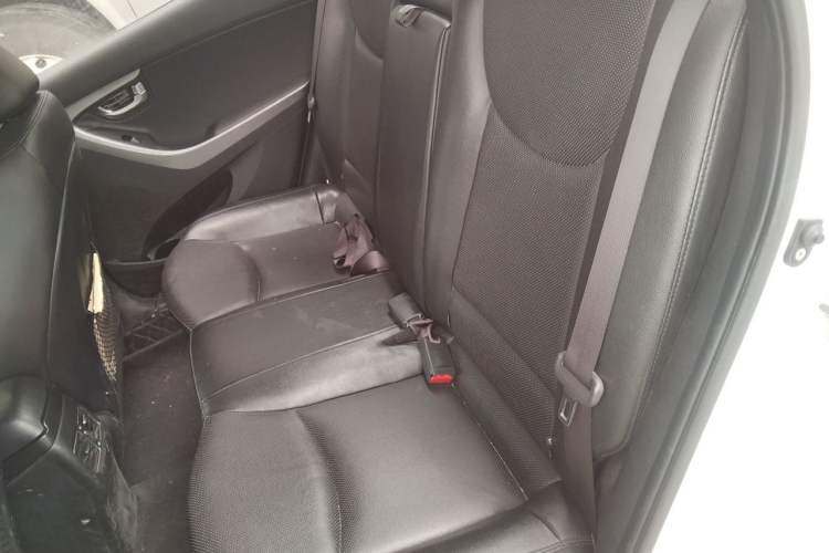 Used Hyundai Elantra (5th Generation / Langdong) 2015 1.6L Automatic Luxury Model Left Rear Seat