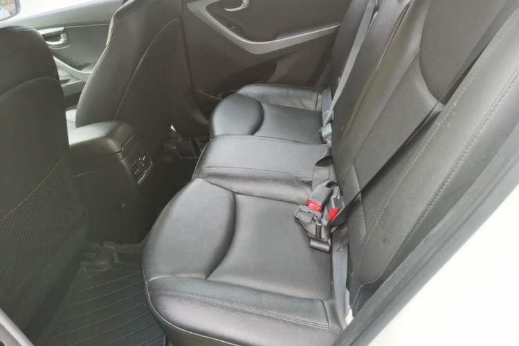 Used Hyundai Elantra (5th Generation / Langdong) 2015 1.6L Automatic Luxury Model Left Rear Seat