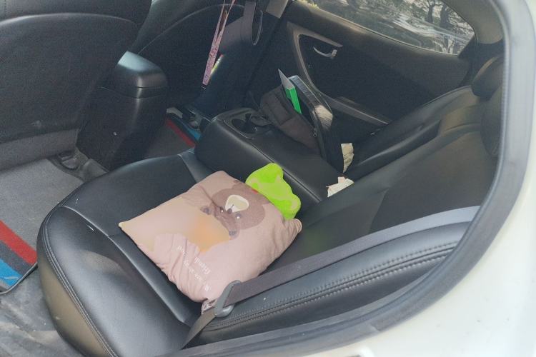 Used Hyundai Elantra (5th Generation / Langdong) 2015 1.6L Automatic Leading Model Left Rear Seat
