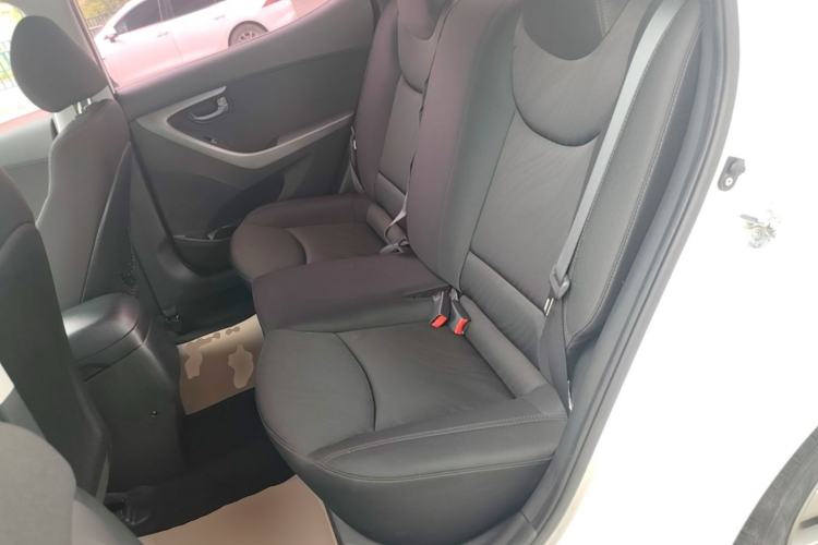 Used Hyundai Elantra (5th Generation / Langdong) 2015 1.6L Automatic Fashion Model Left Rear Seat
