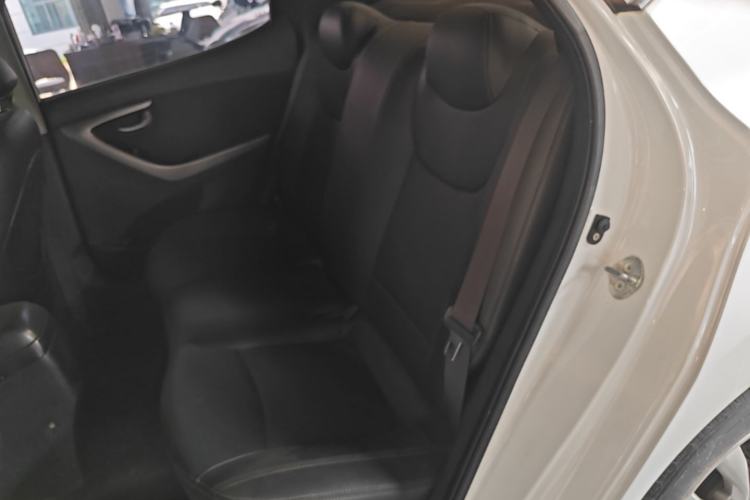 Used Hyundai Elantra (5th Generation / Langdong) 2015 1.6L Automatic Fashion Model Left Rear Seat
