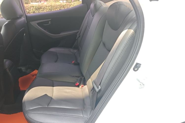 Used Hyundai Elantra (5th Generation / Langdong) 2015 1.6L Automatic Fashion Model Left Rear Seat