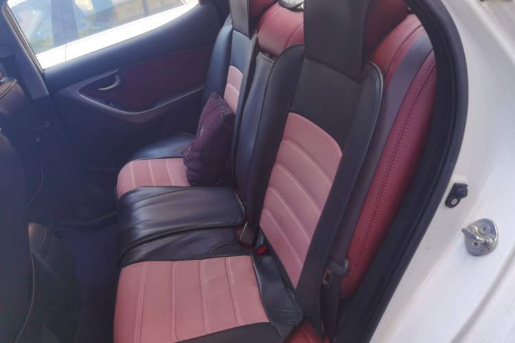 Used Hyundai Elantra (5th Generation / Langdong) 2015 1.6L Automatic Leading Model Left Rear Seat