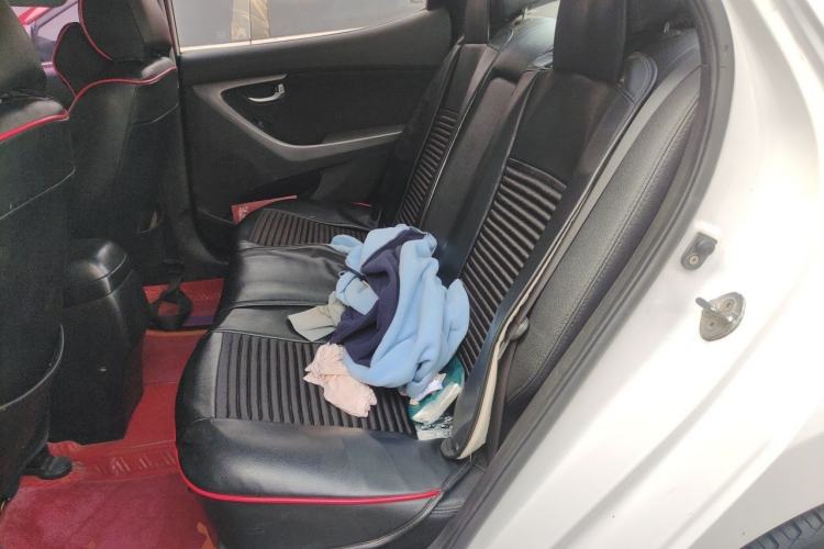 Used Hyundai Elantra (5th Generation / Langdong) 2015 1.6L Automatic Leading Model Left Rear Seat