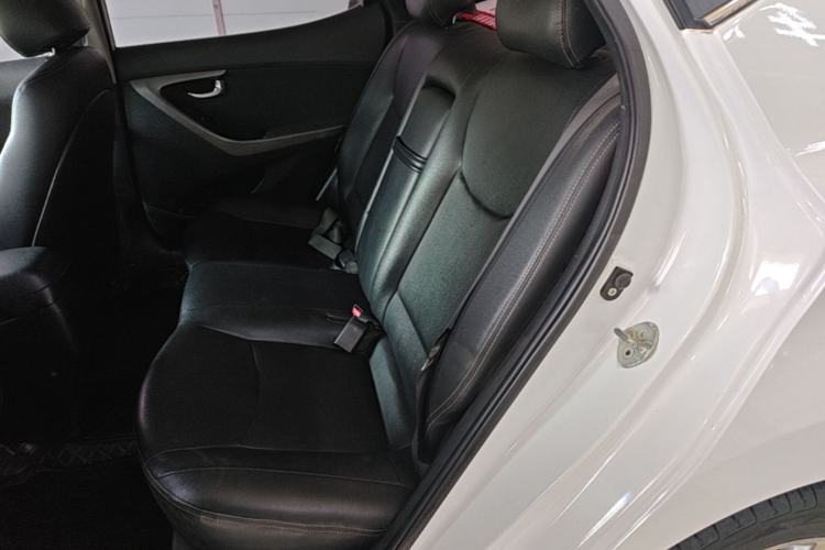 Used Hyundai Elantra (5th Generation / Langdong) 2015 1.6L Automatic Leading Model Left Rear Seat