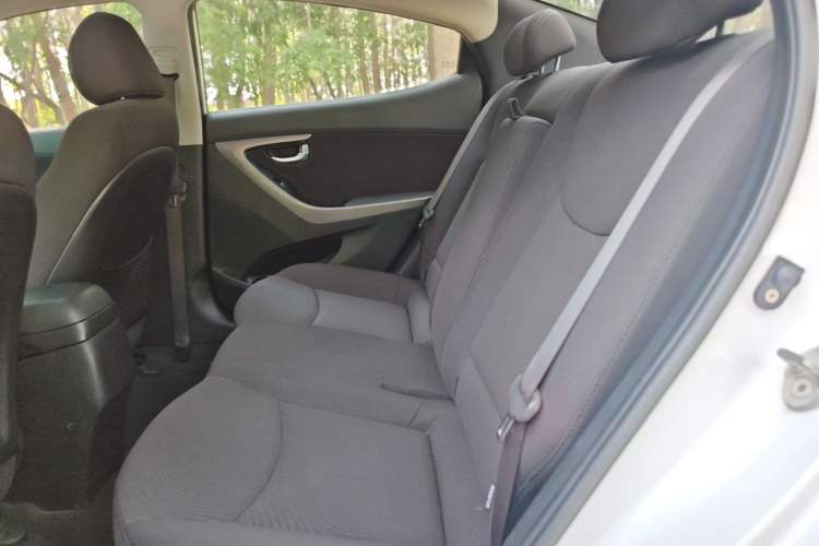 Used Hyundai Elantra (5th Generation / Langdong) 2015 1.6L Automatic Leading Model Left Rear Seat