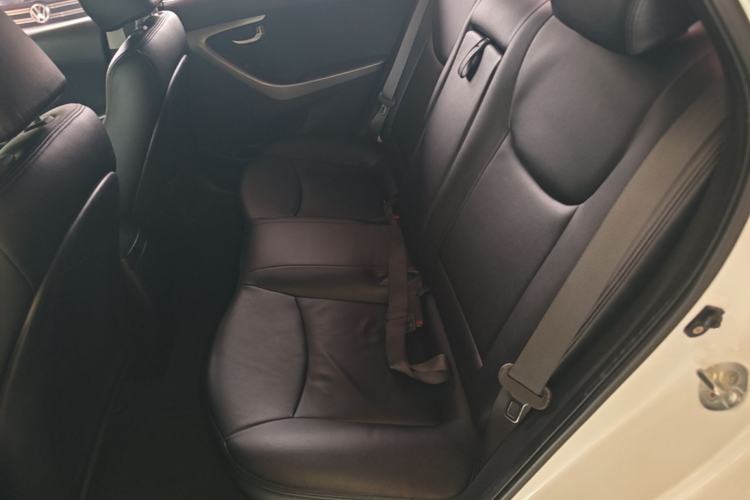 Used Hyundai Elantra (5th Generation / Langdong) 2015 1.6L Automatic Leading Model Left Rear Seat