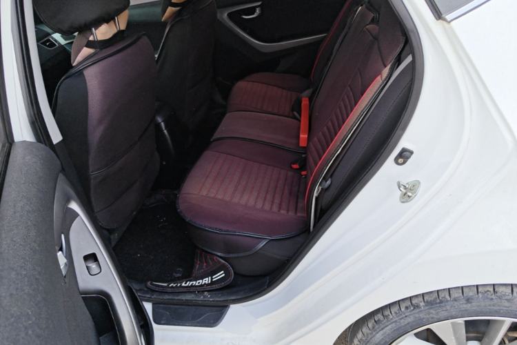 Used Hyundai Elantra (5th Generation / Langdong) 2015 1.6L Automatic Leading Model Left Rear Seat