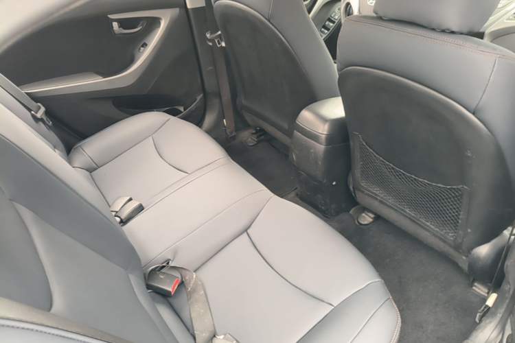 Used Hyundai Elantra (5th Generation / Langdong) 2015 1.6L Automatic Fashion Model Left Rear Seat