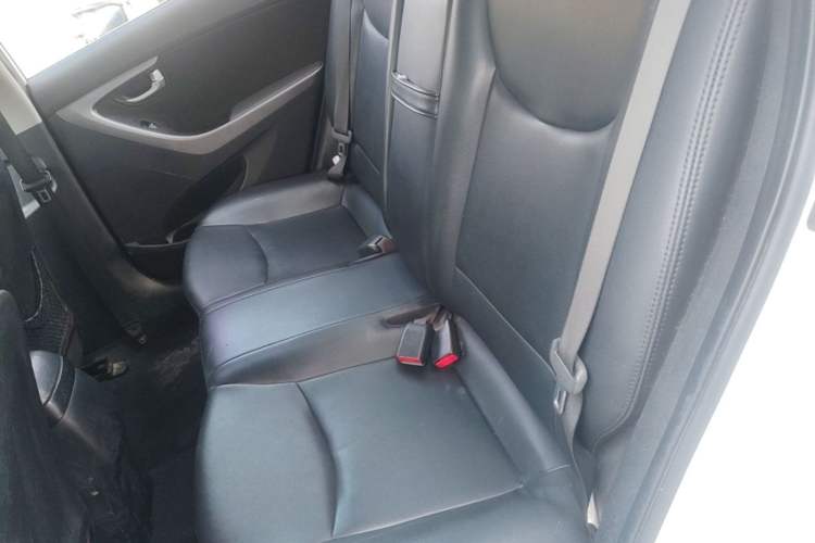 Used Hyundai Elantra (5th Generation / Langdong) 2015 1.6L Manual Leading Model Left Rear Seat